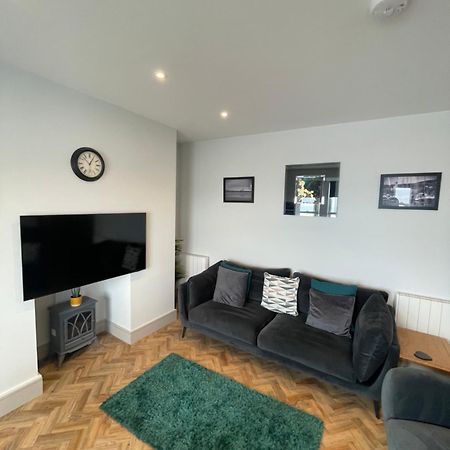Superb 2 Bedroom Sea View Flat Scarborough Esterno foto