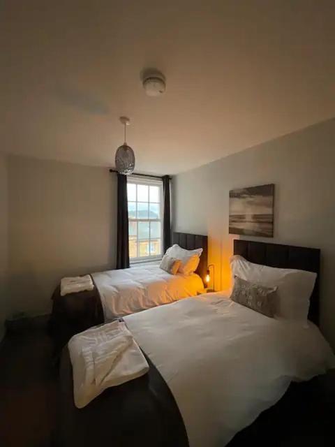 Superb 2 Bedroom Sea View Flat Scarborough Esterno foto