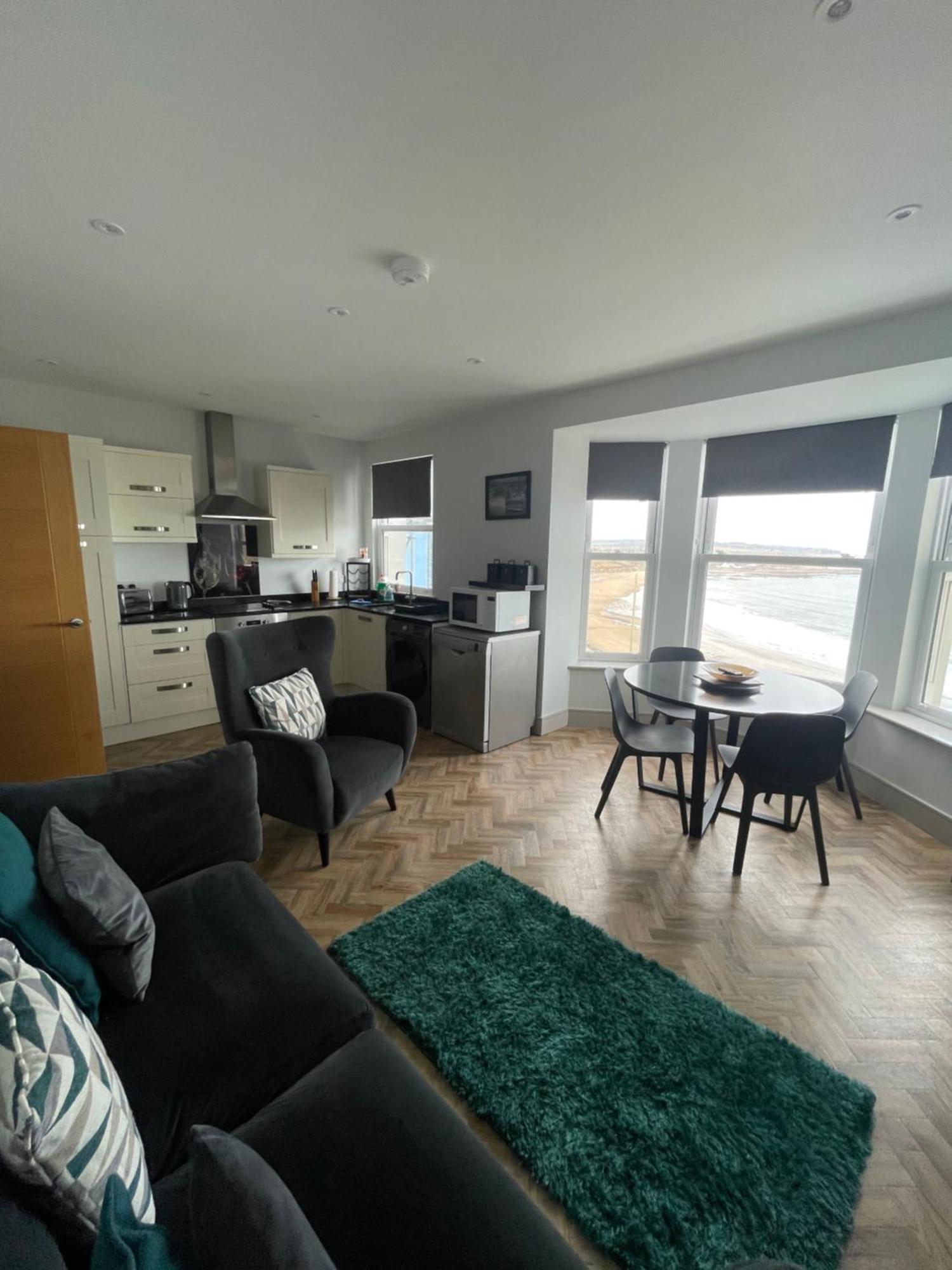 Superb 2 Bedroom Sea View Flat Scarborough Esterno foto